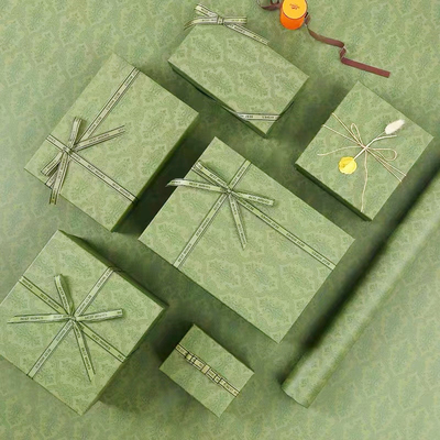 Caixa de empacotamento cosmética de gravação verde do cartão com fita