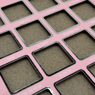 A caixa cosmética de empacotamento do cartão cobriu a paleta vazia da sombra da laminação lustrosa