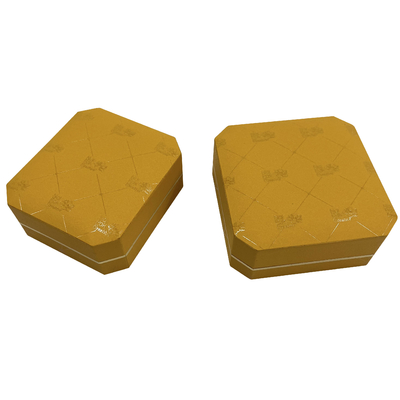 A forma do octógono personalizou a caixa de empacotamento da joia com linha do ouro