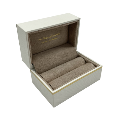 Caixa de Rose Gold Pattern Jewelry Packaging envolvida pelo papel especial branco