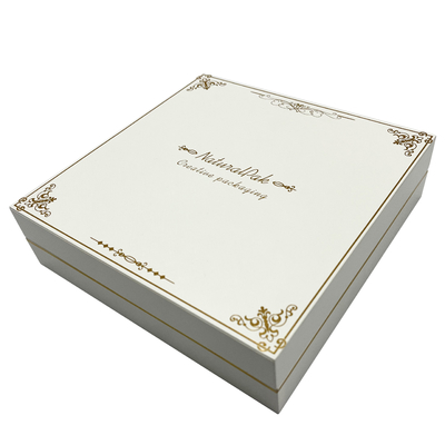 Caixa de Rose Gold Pattern Jewelry Packaging envolvida pelo papel especial branco